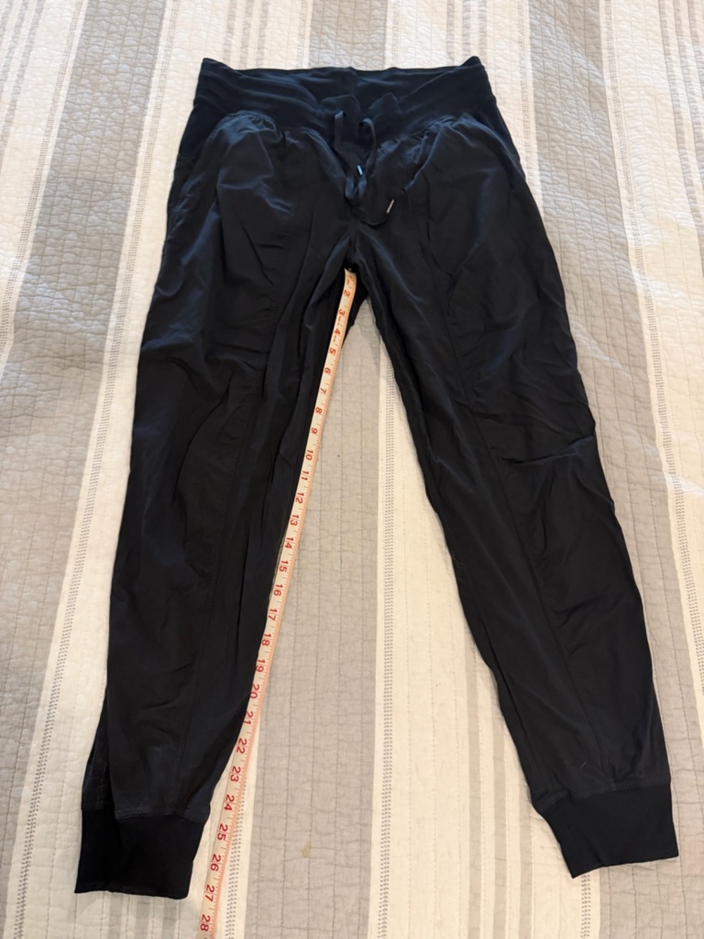 Lululemon Dance Studio Mid Rise Joggers, size 10, black - Picture 3 of 4